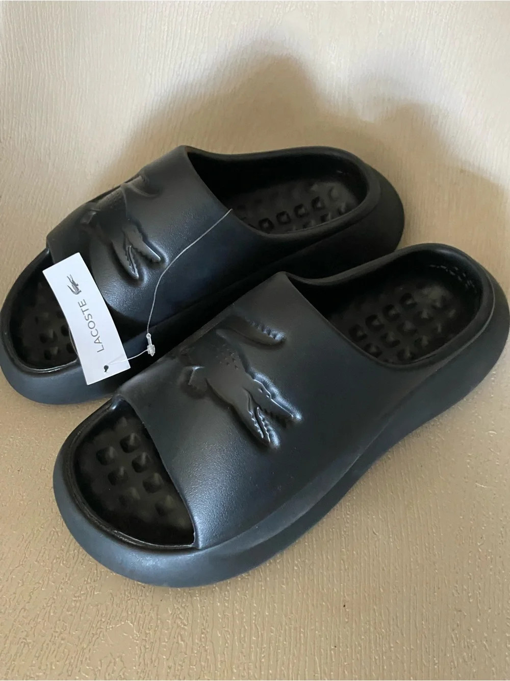 Lacoste serve slide 3.0 black size 7 NEW